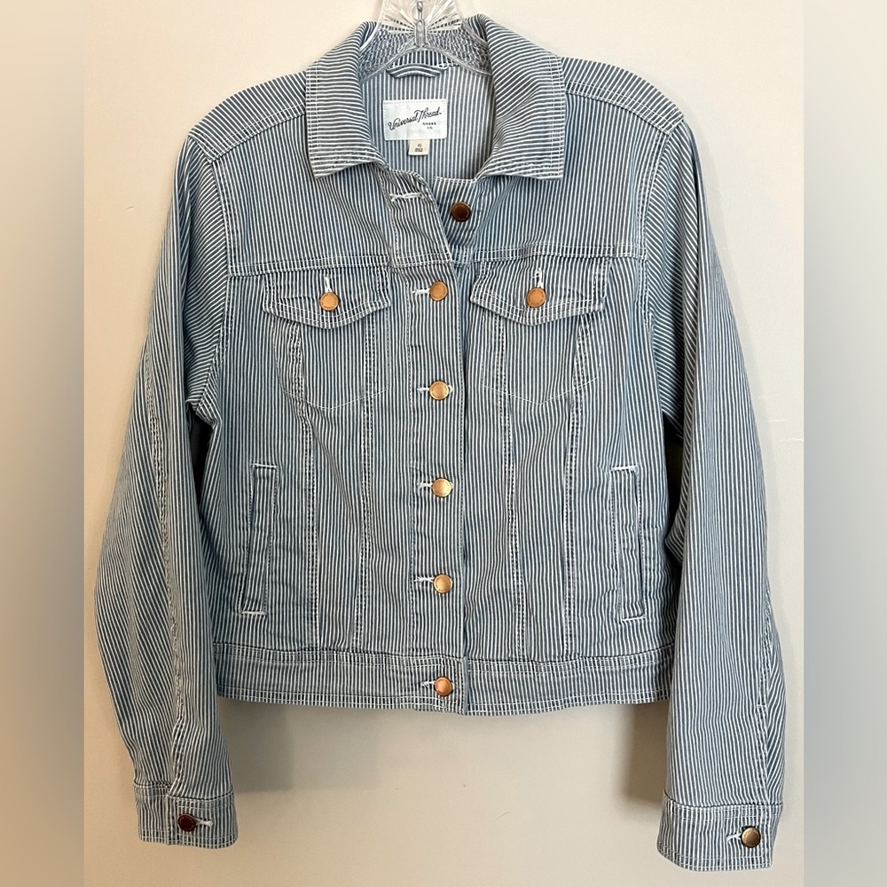 EUC Universal Thread Women’s Railroad Stripe Denim Jacket, Cropped; Size XS